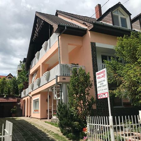 Friends Villa Apartments 2 ヘーヴィーズ エクステリア 写真