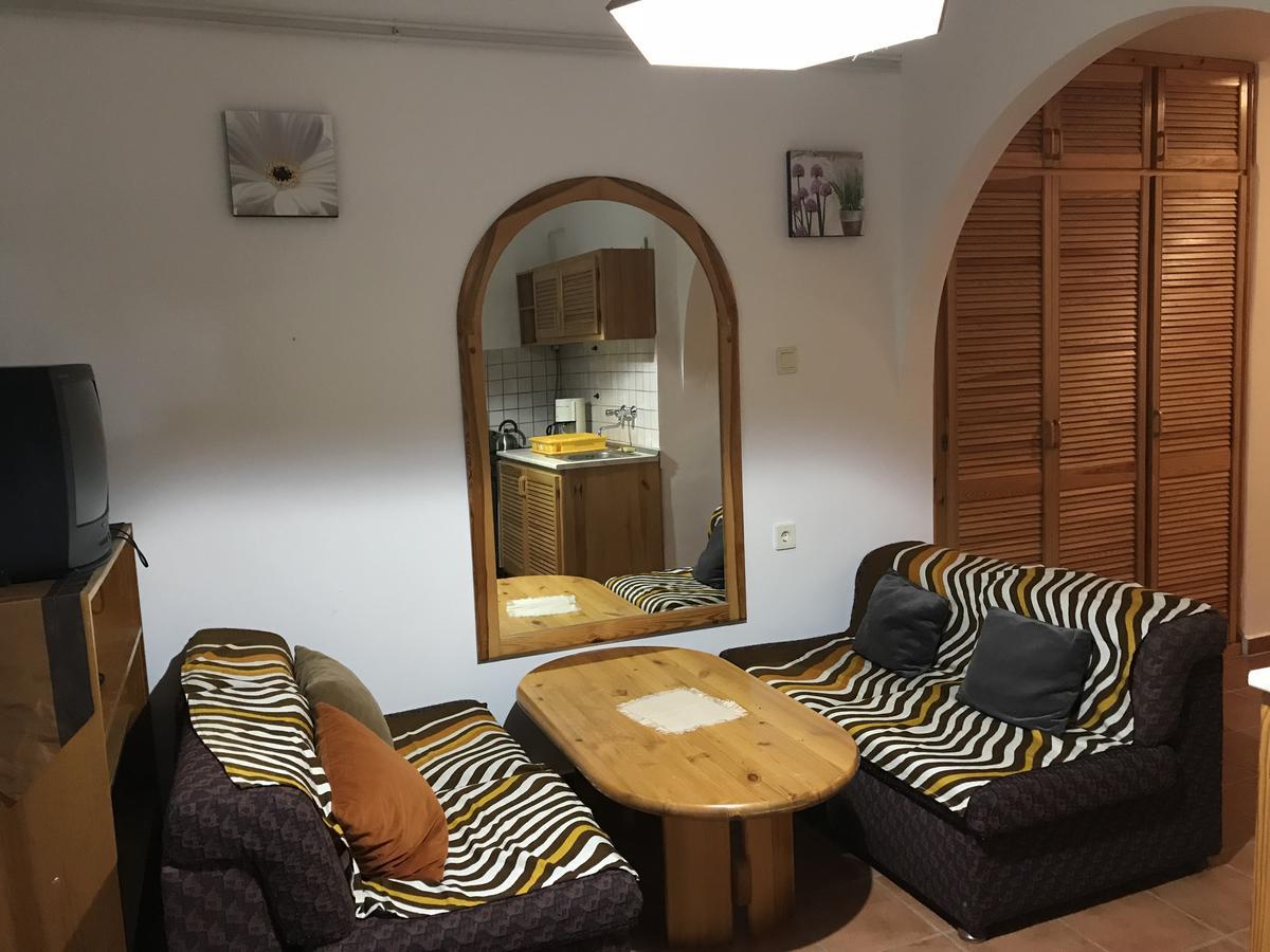 Friends Villa Apartments 2 ヘーヴィーズ エクステリア 写真